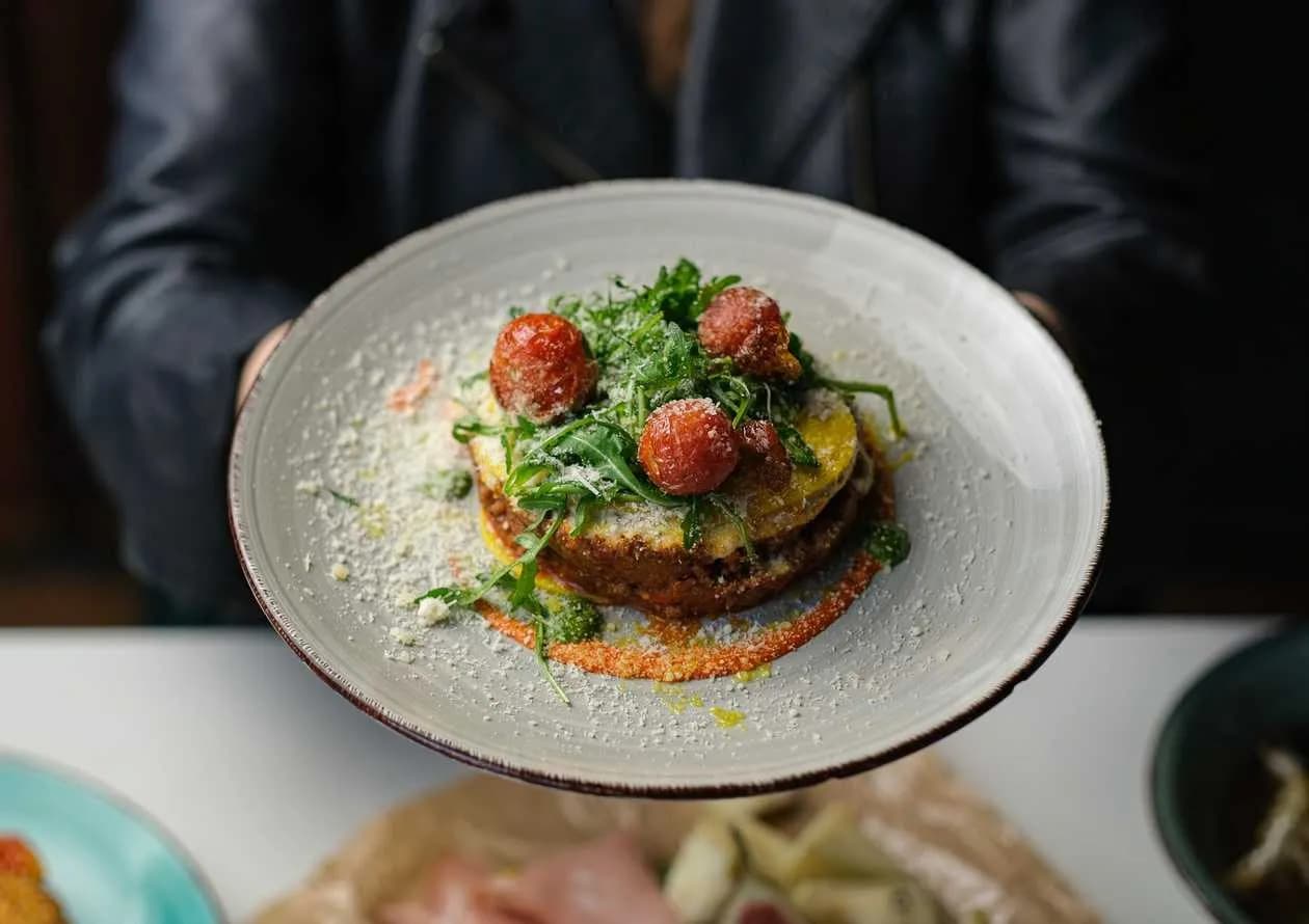 Otwarta lasagne bolognese