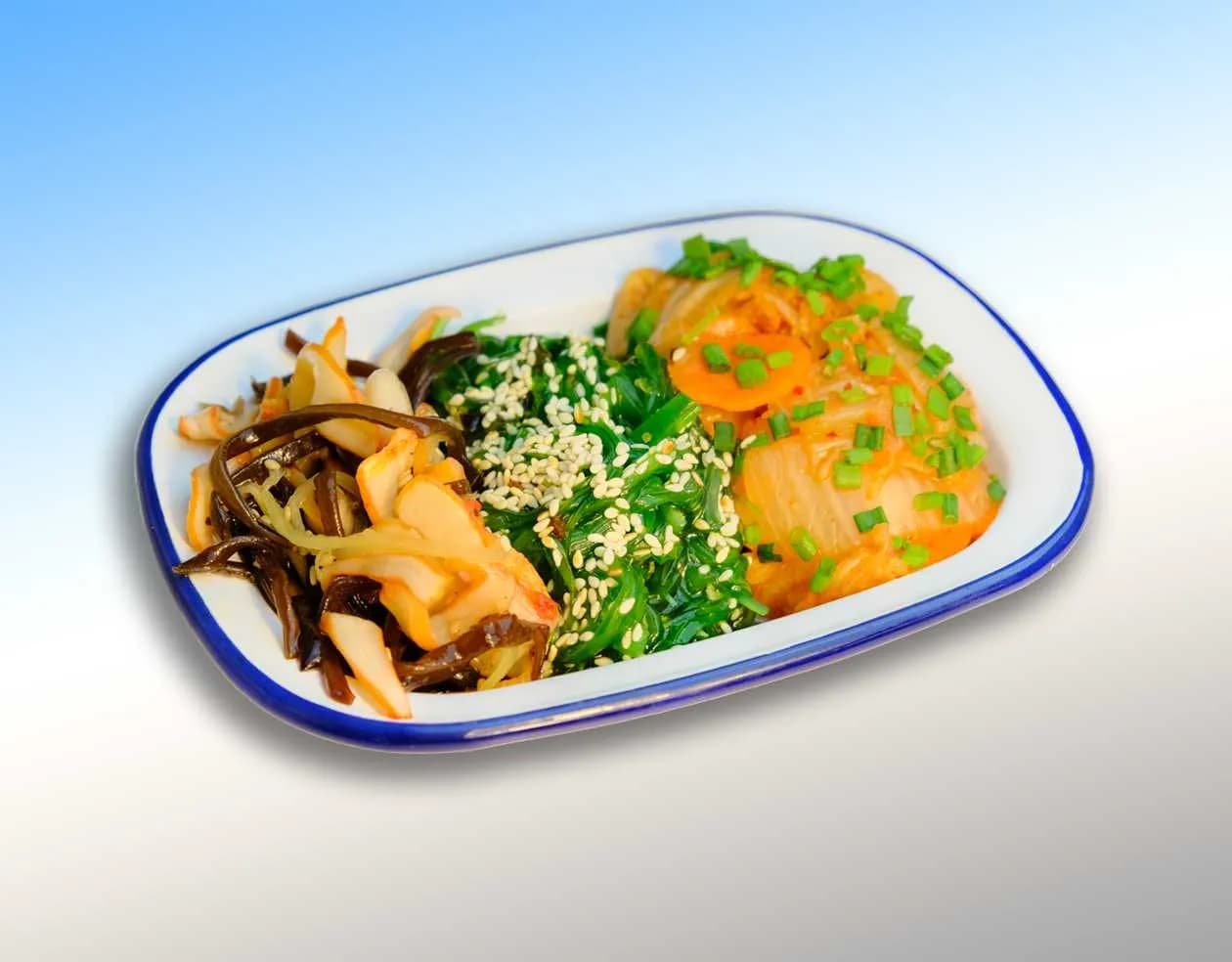 Mix sałatek azjatyckich