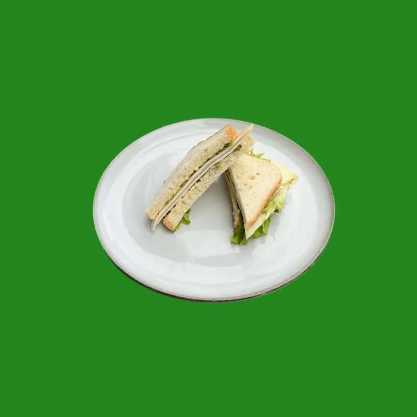 Kanapka trójkąt z szynką