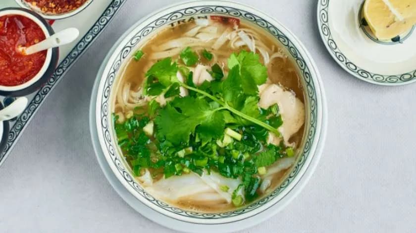Phở Hà Nội Średnia