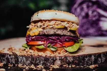 Burger with Roasted Onions