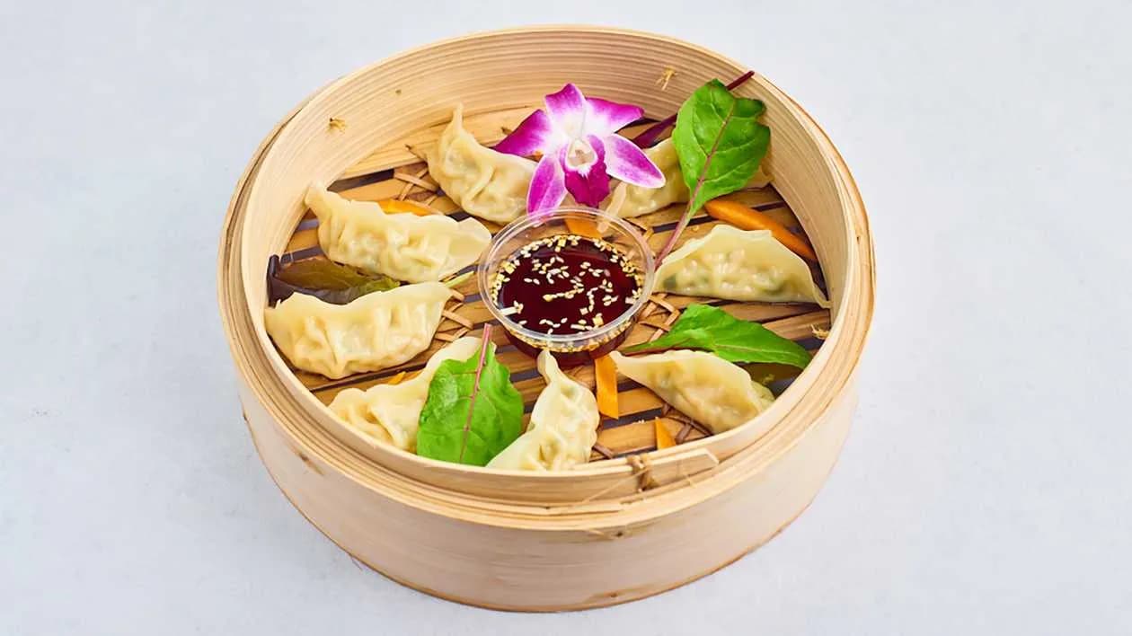 Pierożki Gyoza z Kaczką i sosem Hoisin (10sztuk)