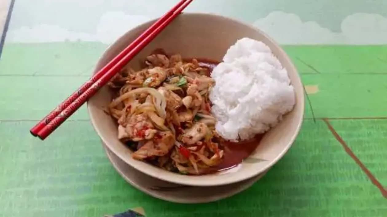 Kurczak Smażony z Trawą Cytrynową