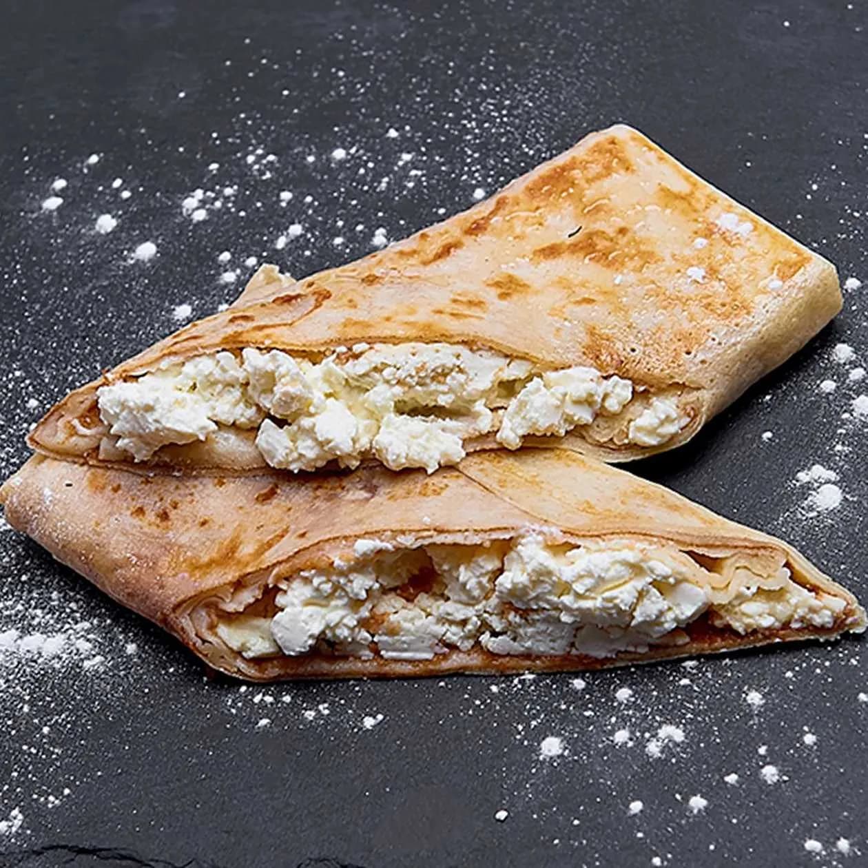 Pancake with cottage cheese and jam to choose from (260g)