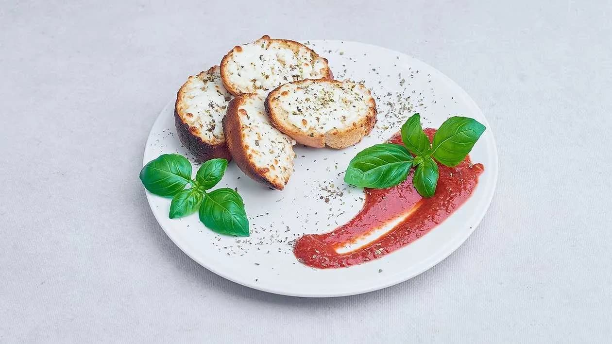 Garlic and Cheese Bread (4 pcs)