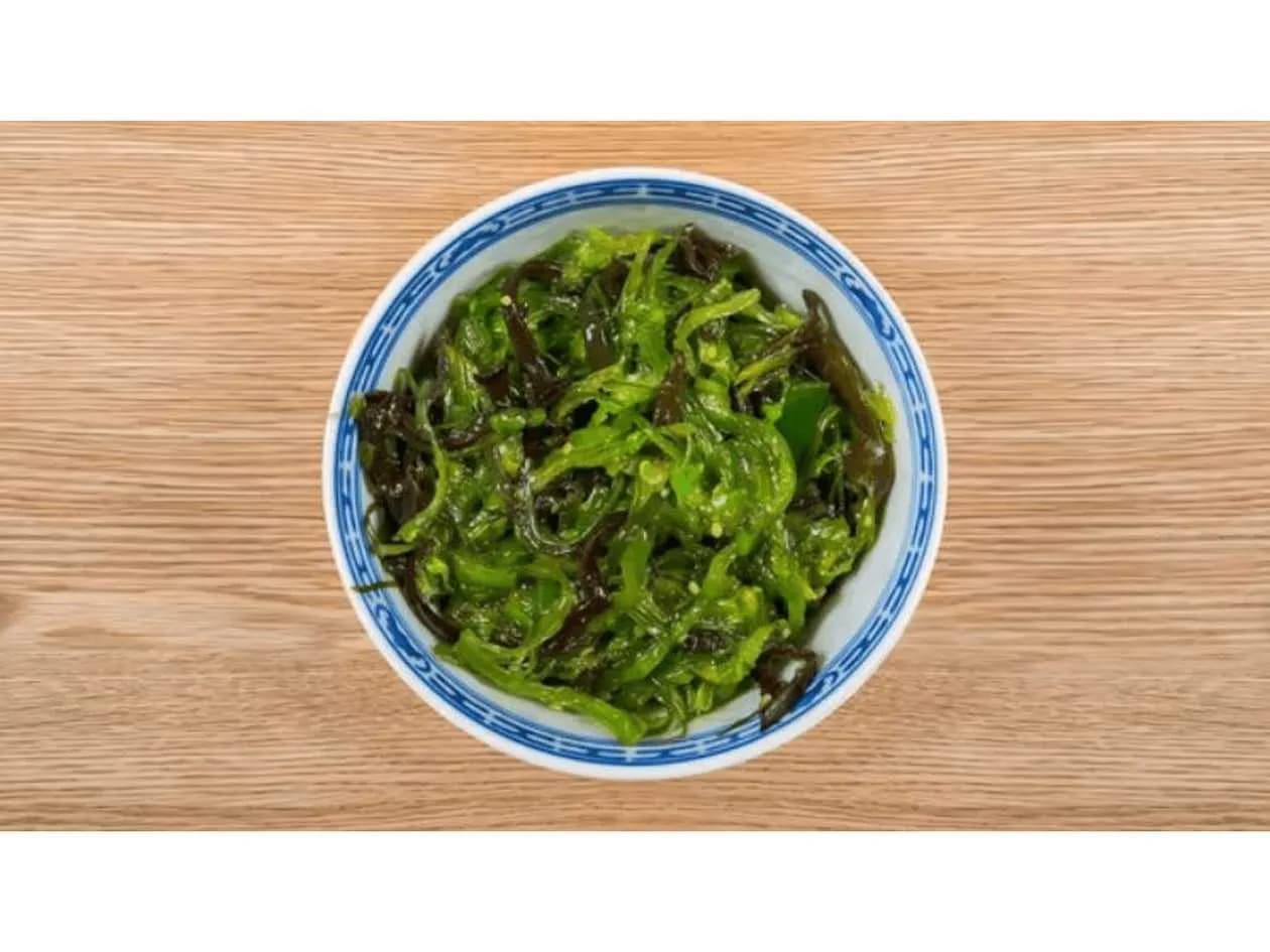 Sałatka z algami morskimi
