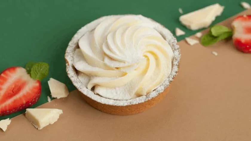 Tartaletka biała czekolada truskawka