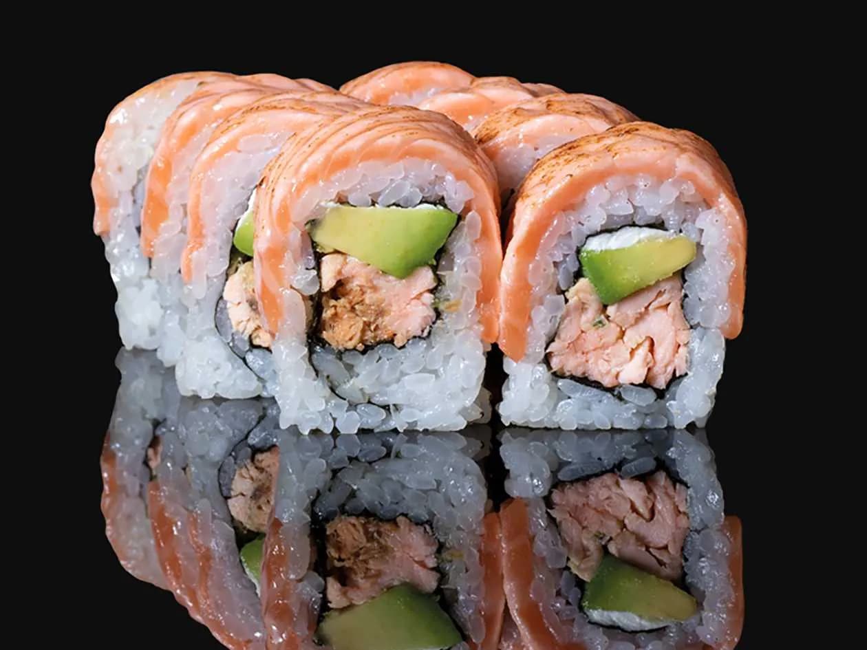 California Salmon Aburi Roll