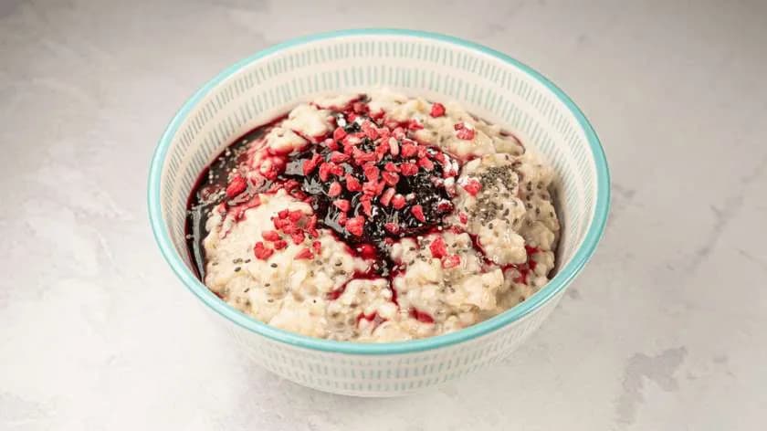 Owsianka z konfiturami z wiśni🌿🌿