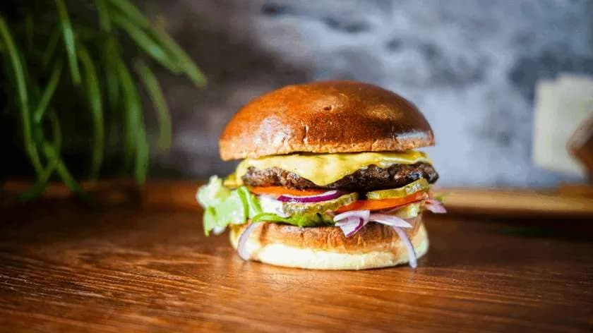 Generał - z serem Cheddar