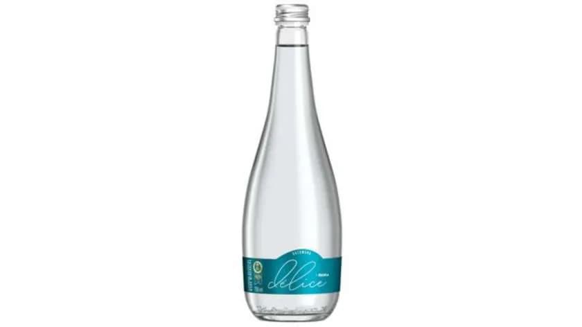 Woda gazowana 700ml