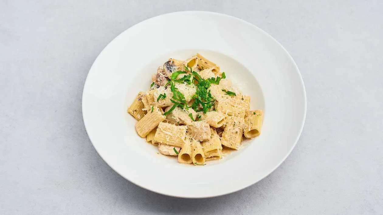 Rigatoni con Pollo