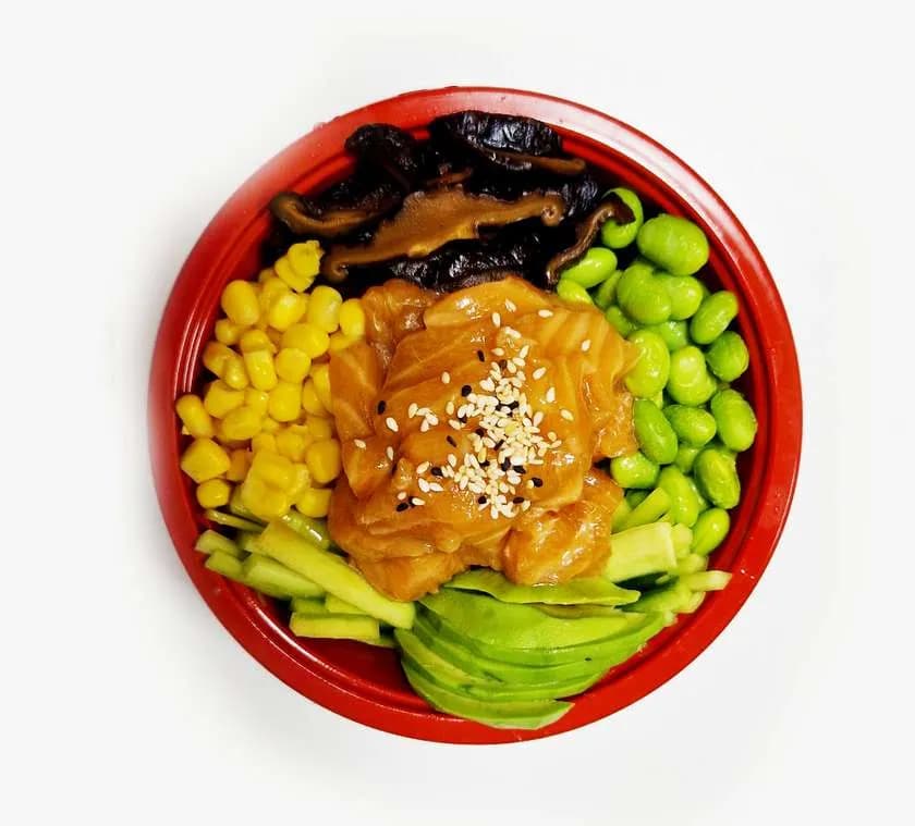 Poke Bowl z Łososiem..