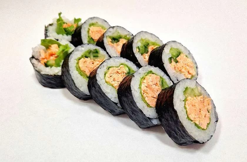 Futomaki z Piecz Łososiem 10sz.