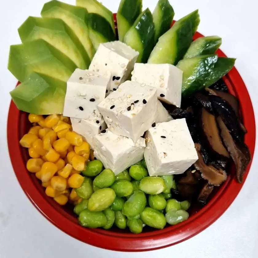 Poke Bowl z Tofu..