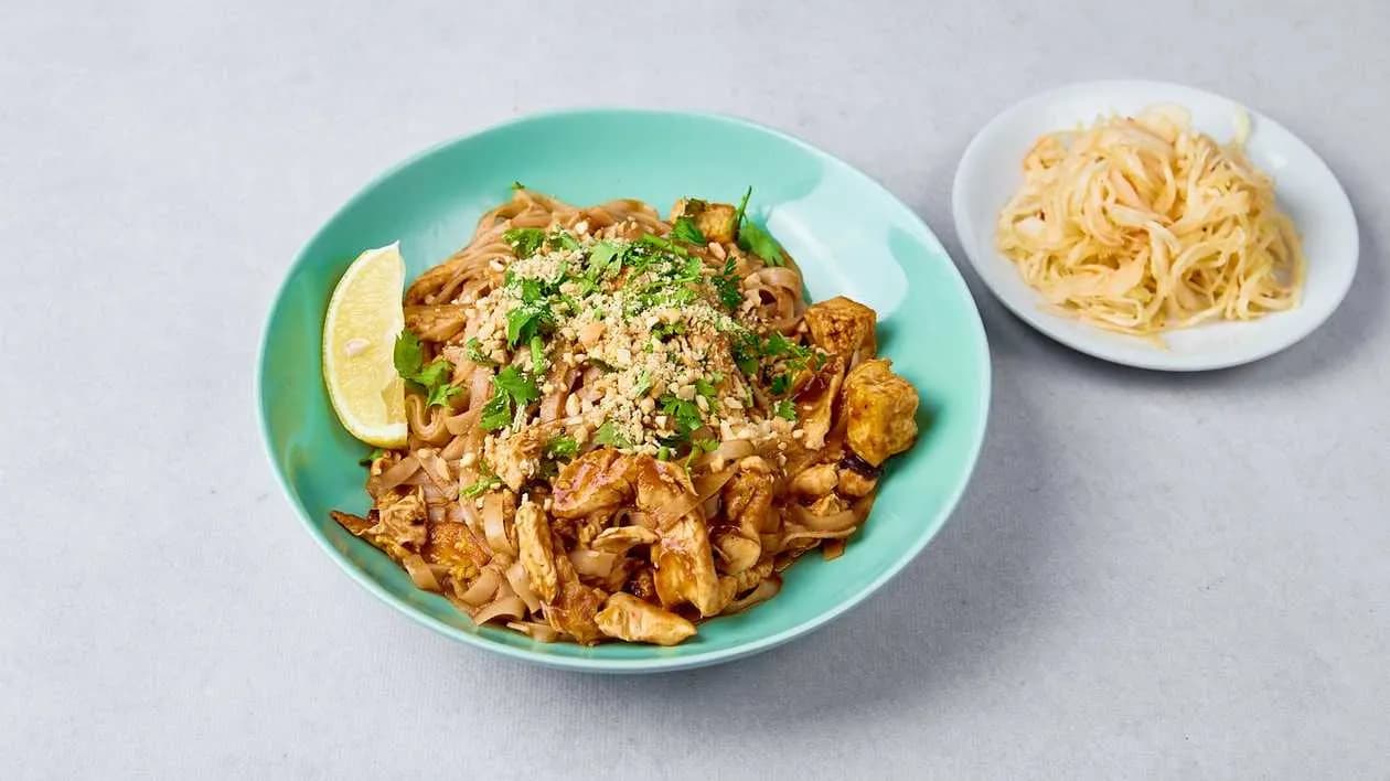 Pad Thai with Chicken & Tofu