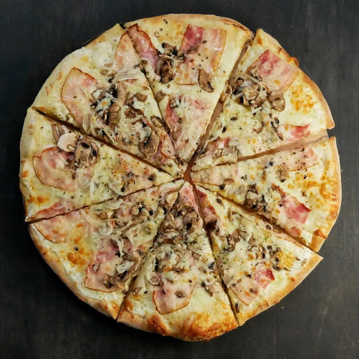 Pizza Carbonara
