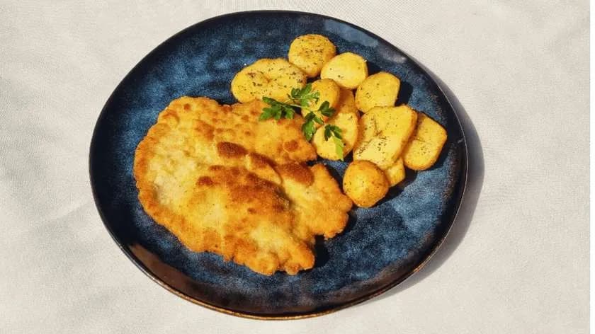 Tradycyjny Schabowy z Talarkami Ziemniaków