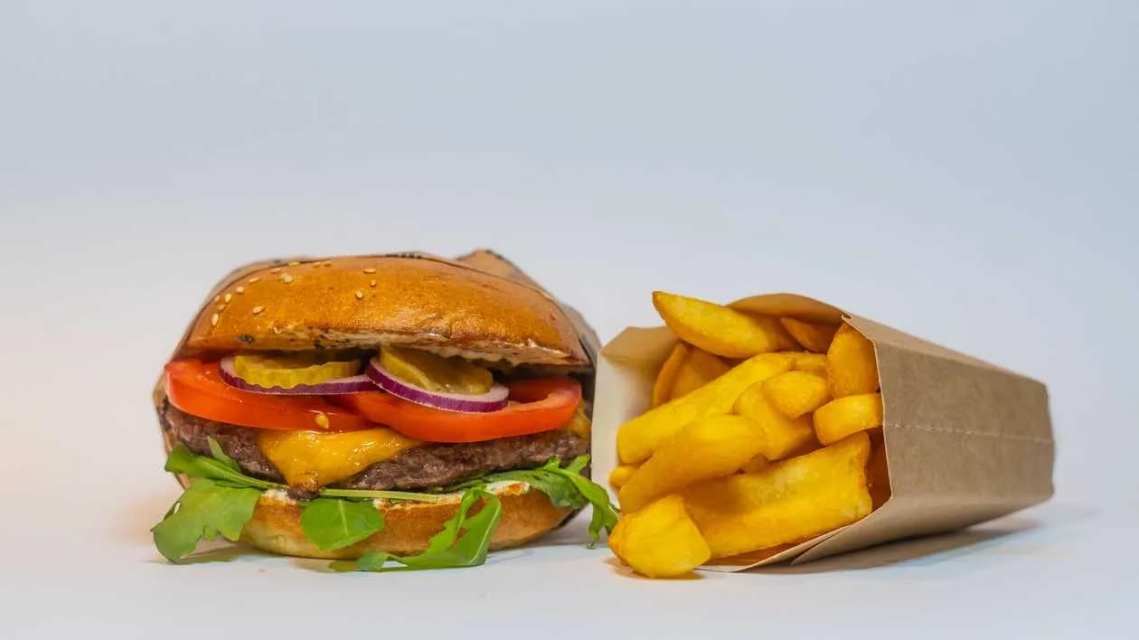 ZESTAW Burger i FRYTKI