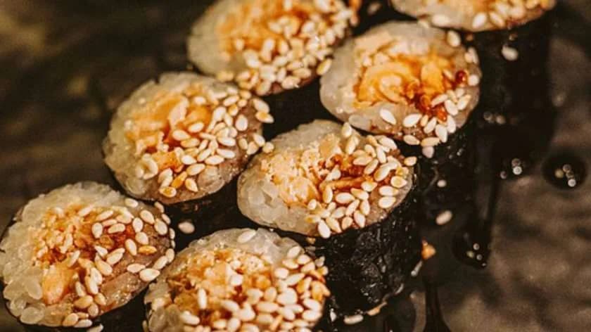 Hosomaki łosoś pieczony