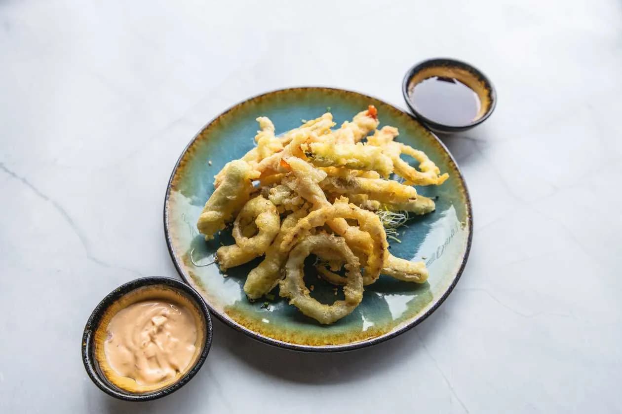 Vegetables in tempura served with spice majo and teriyaki sauce