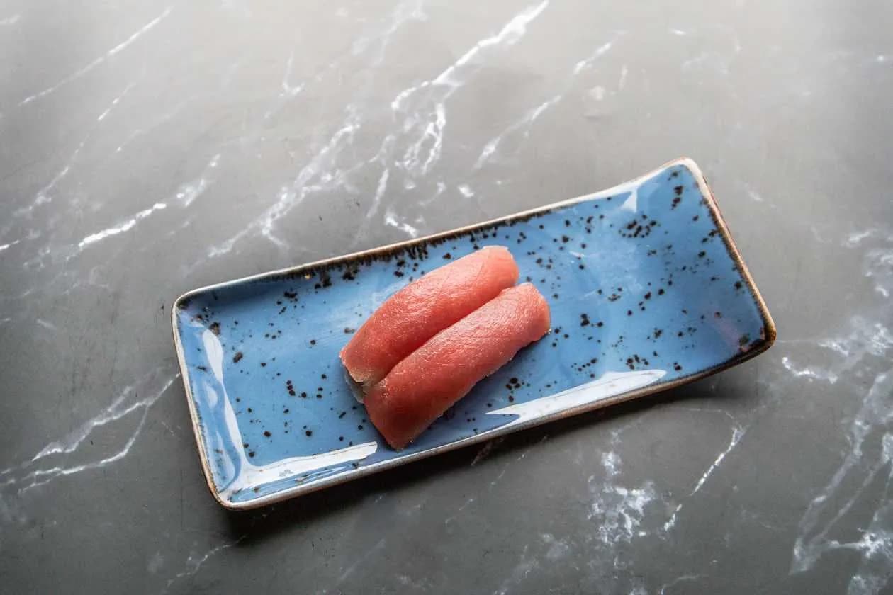 Nigiri tuna
