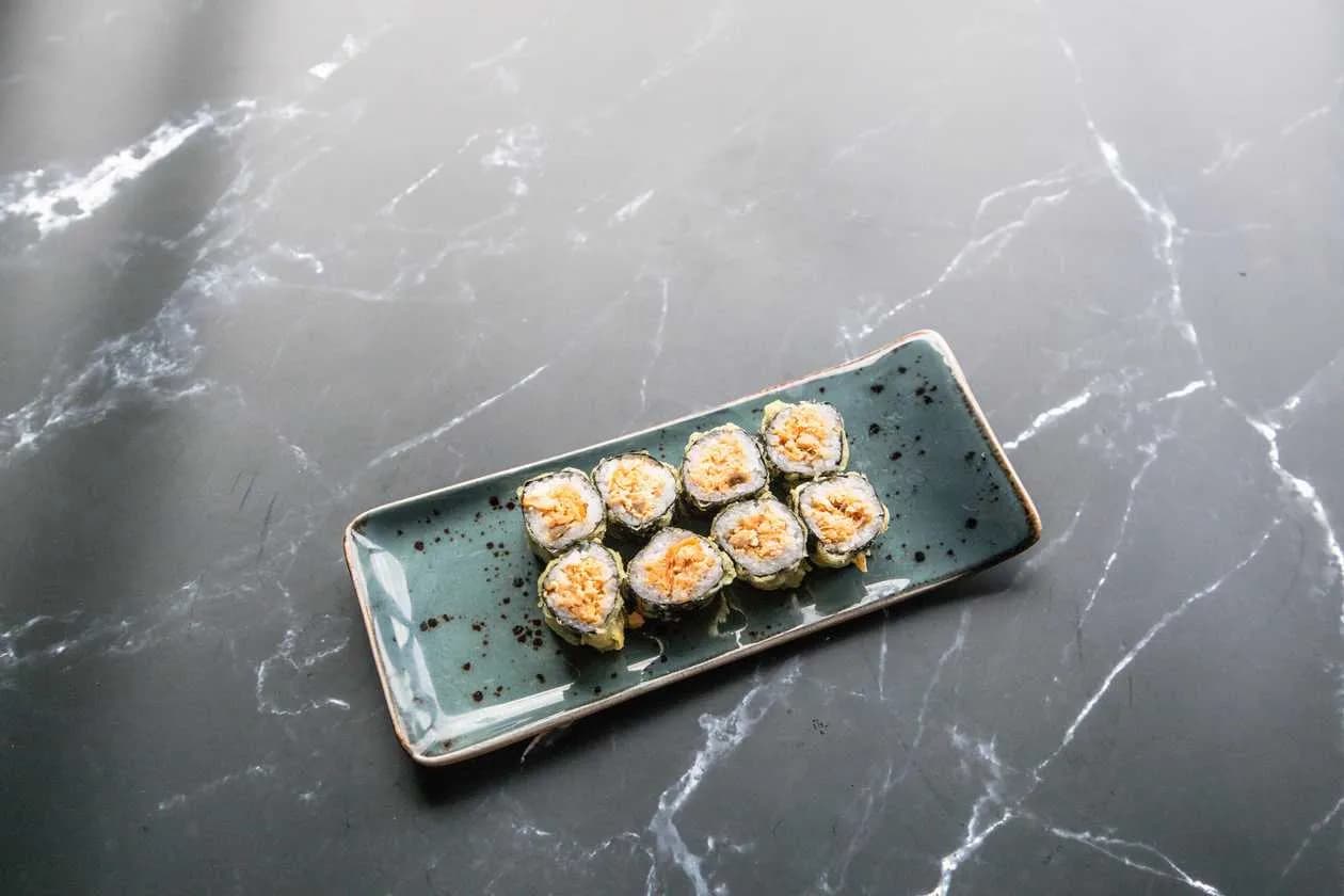 Hoso baked salmon roll in tempura