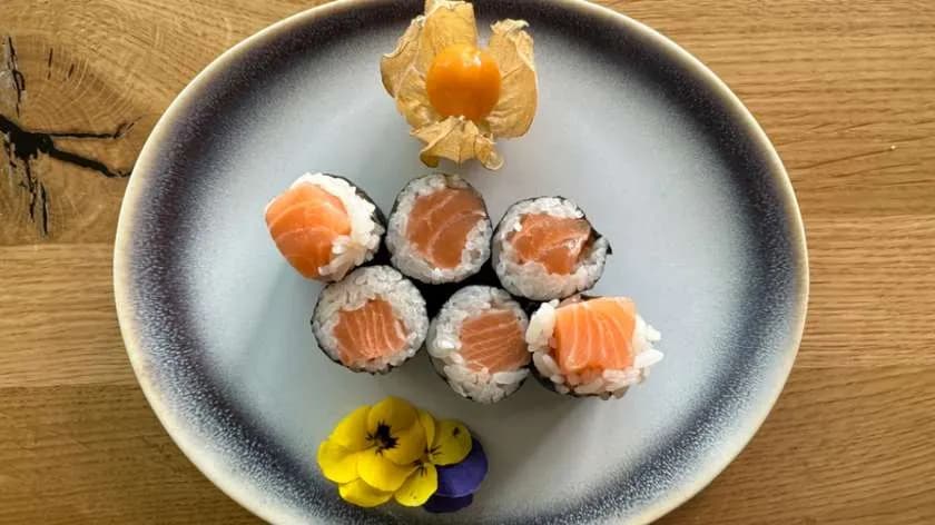 Hosoamki-Łosoś surowy 6 szt