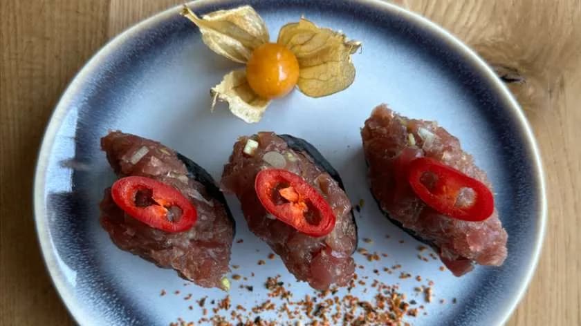 Gunkan tatar z tuńczyka 3 szt