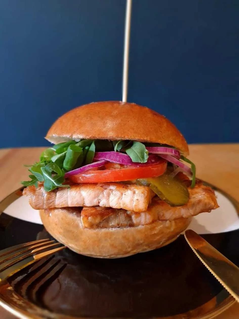 Burger Łososiowy 150g