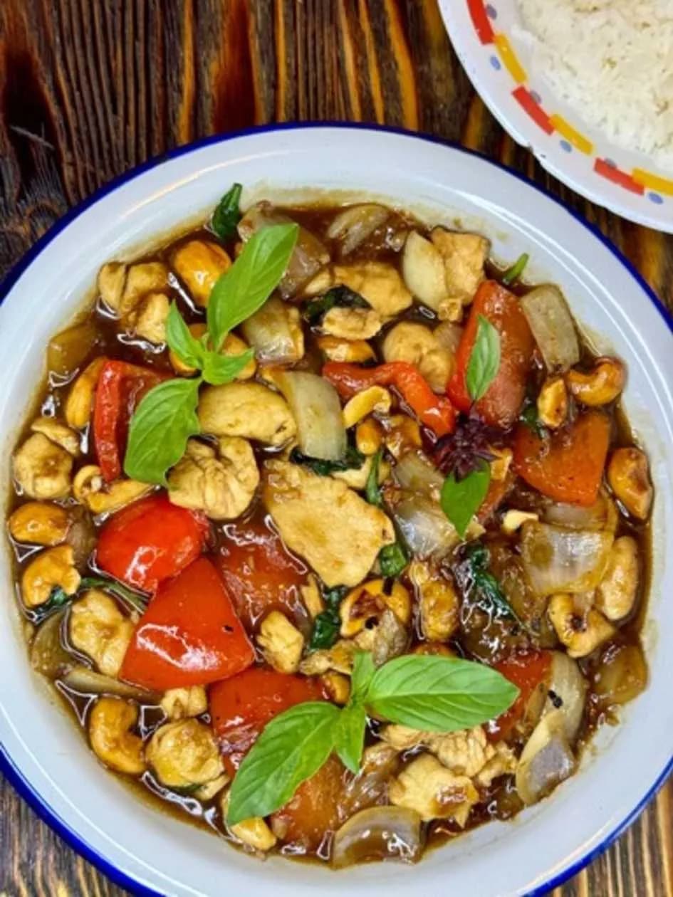 Chicken with Thai Basil and Nuts
