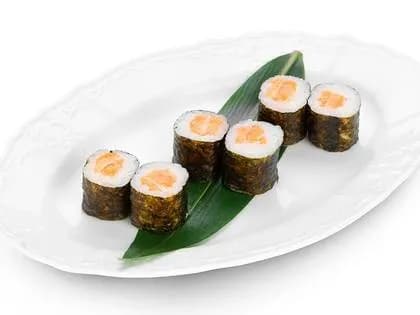 Roll Z łososiem