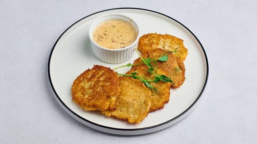 Zestaw 6. Placki ziemniaczane z sosem kurkowym (5 szt.)