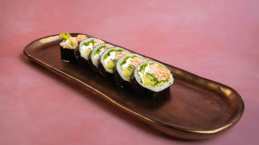 Pieczony Łosoś, Philadelphia, Awokado, Ogórek, Sałata