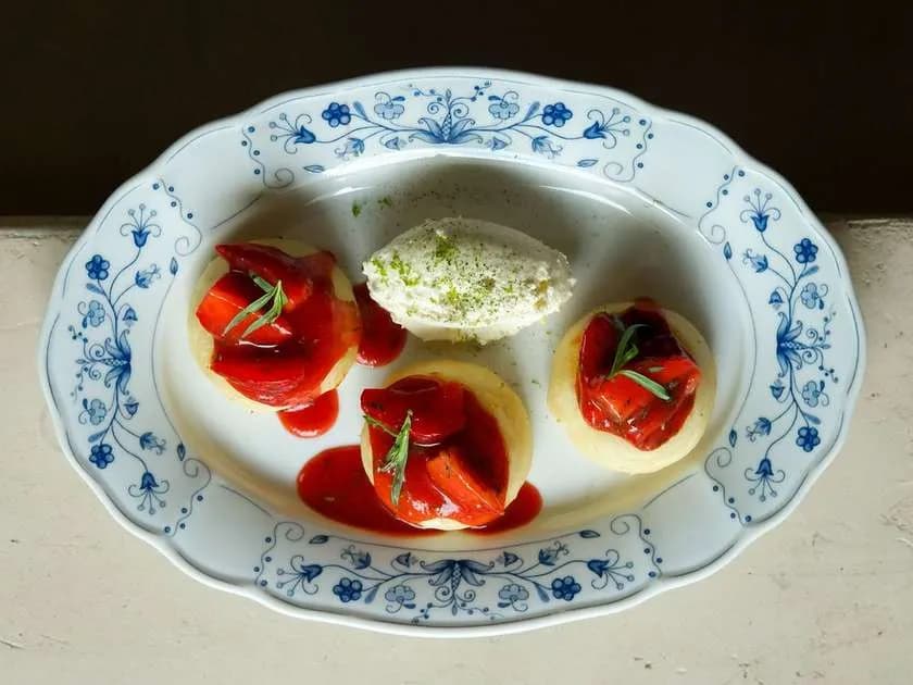 Syrniki z kremem mascarpone