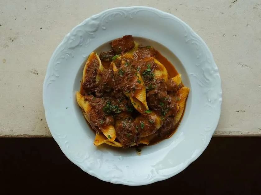 Pasta z policzkami wołowymi