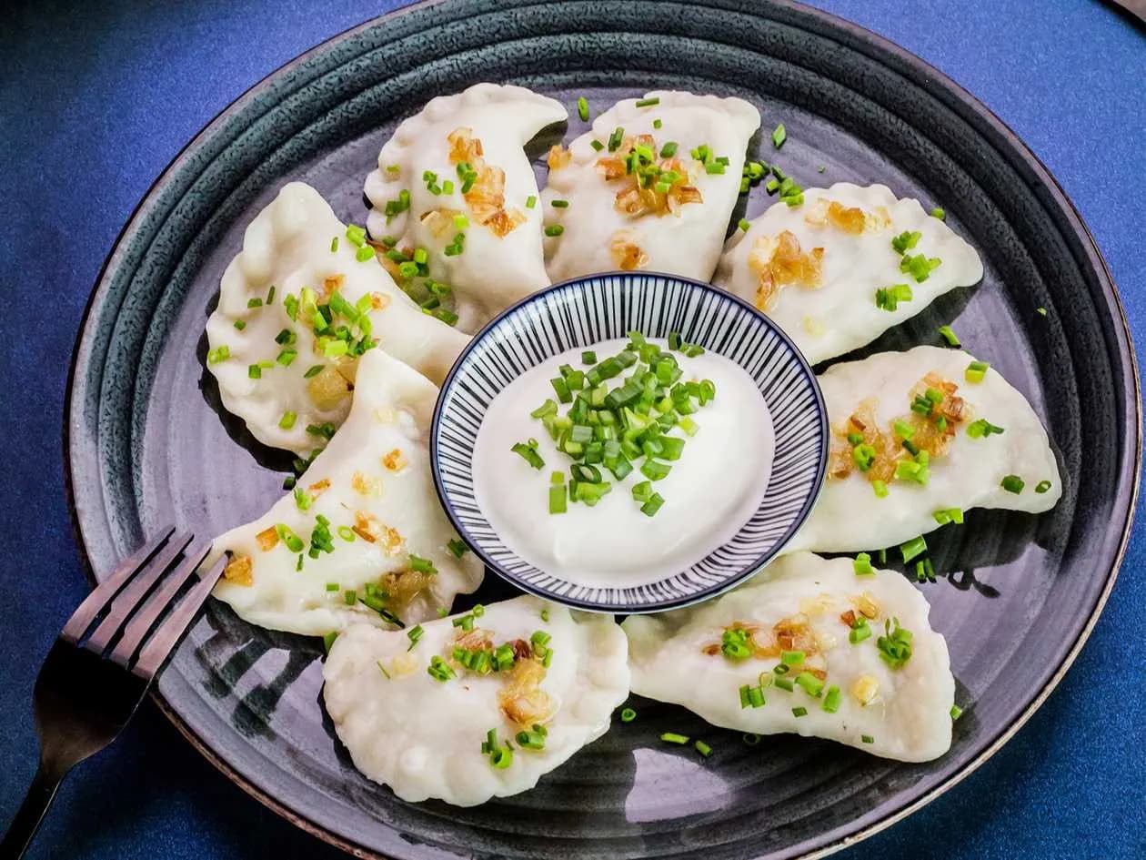 Pierogi z kapust膮 i grzybami