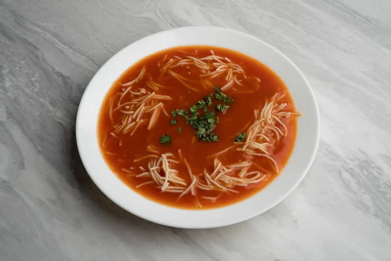 Pomidorowa z Makaronem