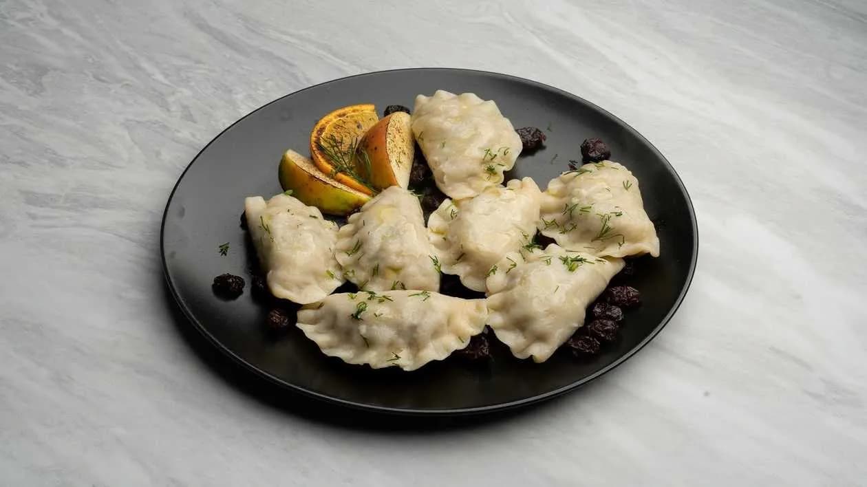 DUMPLINGS WITH DUCK AND CRANBERRY