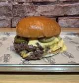 Zestaw Chilli Cheeseburger + Frytki +Cola 0.5l