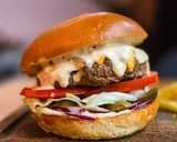 Sticky Classic Burger z frytkami