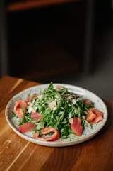 Sałatka z łososiem i grejpfrutem