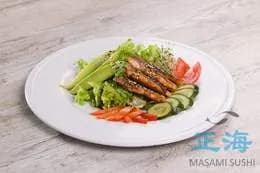 SAŁATKA Z ŁOSOSIA I AWOKADO