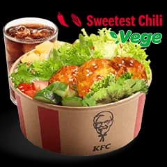 Sweetest Chilli Poke Bowl z sałatą i halloumi + Napój