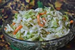 Surówka z kapusty białej