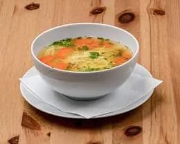 Rosół z kury z makaronem