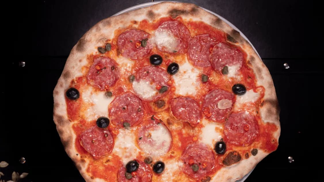 Pizza Salami Piccante