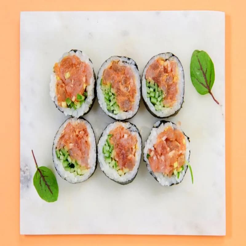 Futomaki tatar z tuńczyka / ogórek / mayo 6szt.