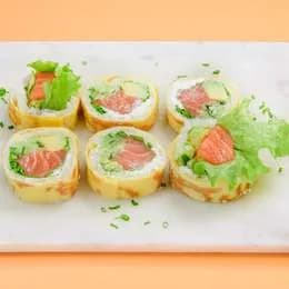 Tamagoyaki łosoś / ogórek / awokado / sałata / serek 6szt.