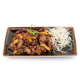 Filet Wołowy z Pędami Bambusa (230g, 330g)